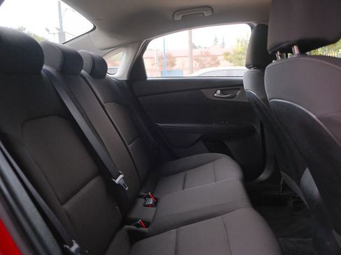 Used 2020 Kia Forte LXS image 30