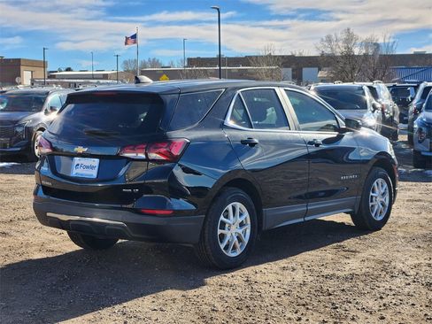 Used 2024 Chevrolet Equinox LT image 3