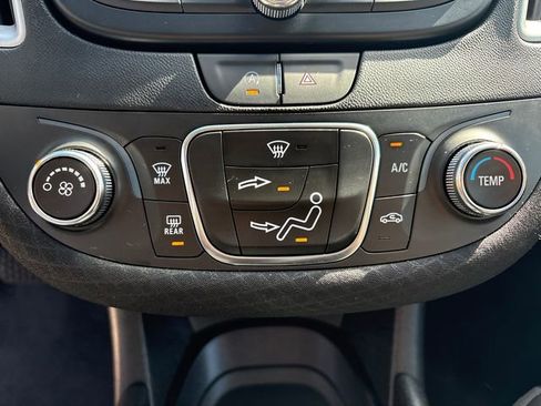 Used 2024 Chevrolet Malibu RS FWD image 25