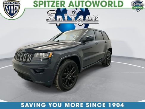 Used 2018 Jeep Grand Cherokee Altitude AWD/4WD image 6