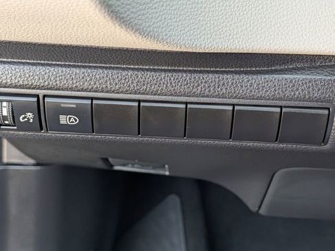 Used 2025 Toyota Corolla LE FWD image 23