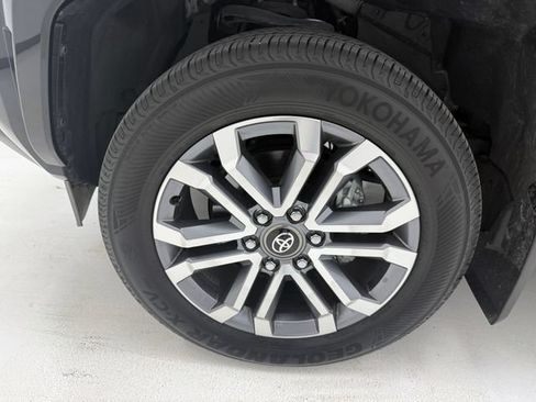 Used 2026 Toyota 4Runner Limited AWD/4WD image 7