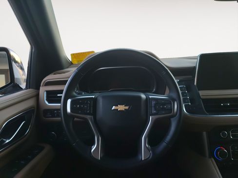 Used 2023 Chevrolet Suburban Premier AWD/4WD image 12