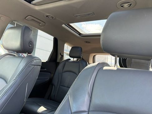 Used 2018 Buick Enclave Essence w/ Trailering Package AWD/4WD image 30