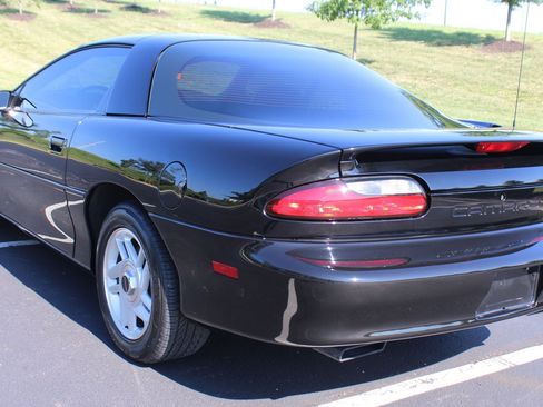 Used 1993 Chevrolet Camaro Z28 RWD image 30