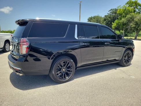 Used 2024 Chevrolet Suburban High Country AWD/4WD image 4