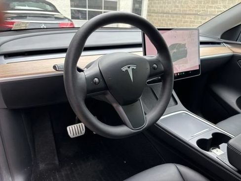 Used 2023 Tesla Model Y Performance AWD/4WD image 12