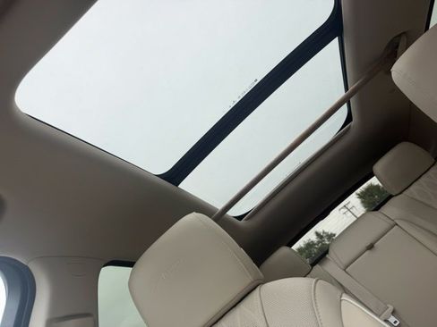 Used 2023 Buick Envision Avenir AWD/4WD image 15