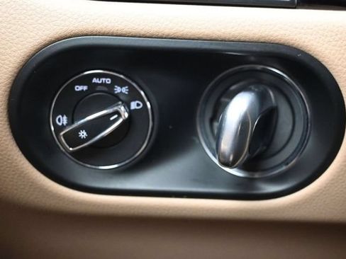 Used 2019 Porsche Macan AWD/4WD image 20