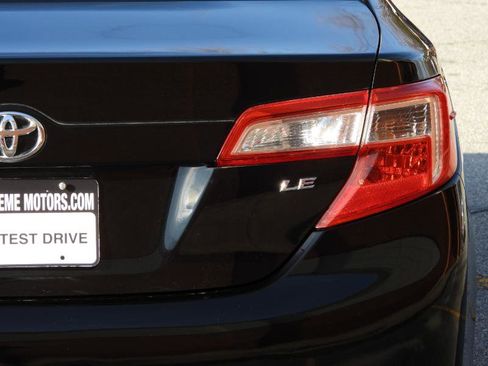 Used 2012 Toyota Camry LE image 18