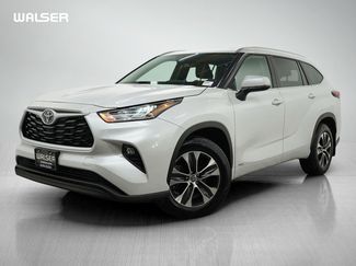 Used 2025 Toyota Highlander XLE AWD/4WD video 1