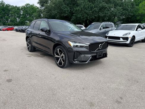 Certified 2024 Volvo XC60 B5 Ultimate w/ Protection Package Premier AWD/4WD image 7
