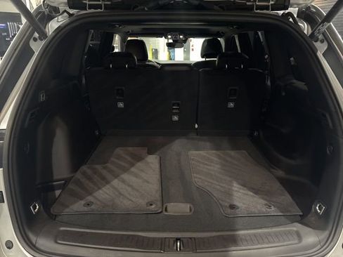 Used 2024 Jeep Grand Cherokee Altitude AWD/4WD image 36