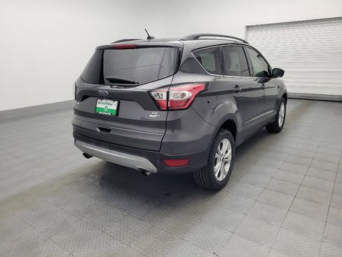 Used 2018 Ford Escape SE image 9