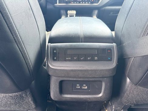 Used 2023 Nissan Pathfinder SL AWD/4WD image 14