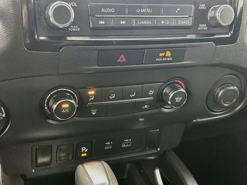 Used 2022 Nissan Frontier SV w/ Technology Package AWD/4WD image 23