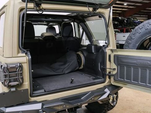 Used 2025 Jeep Wrangler Unlimited Rubicon 392 AWD/4WD image 61