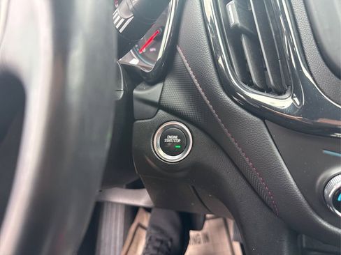 Used 2022 Chevrolet Equinox RS image 29