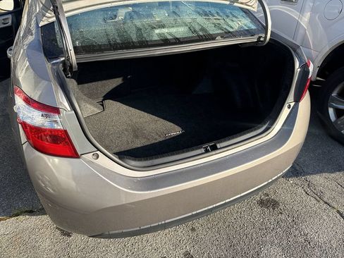 Used 2016 Toyota Corolla LE FWD image 36