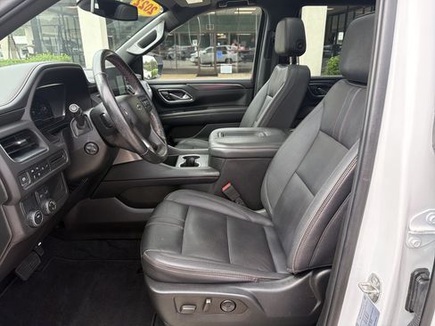 Used 2022 Chevrolet Tahoe RST w/ Luxury Package RWD image 16