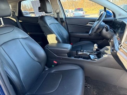 Used 2023 Kia Sportage EX image 10