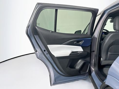 Used 2025 Chevrolet Equinox EV LT FWD image 26