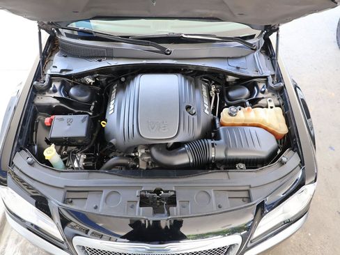 Used 2012 Chrysler 300 C Luxury Series RWD image 12
