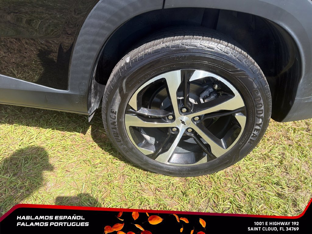 Used 2024 Chevrolet Trax RS FWD image 11