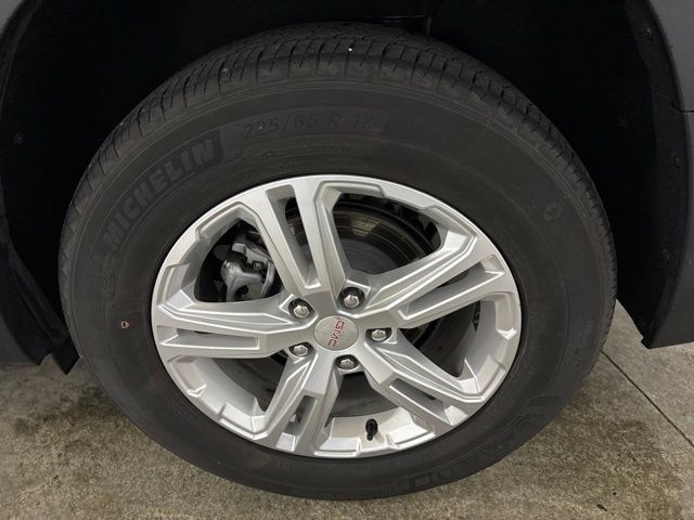 Used 2024 GMC Terrain SLE FWD image 8