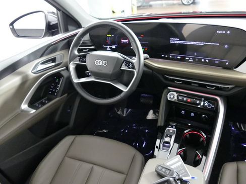 Used 2025 Audi Q5 Premium w/ Convenience Package AWD/4WD image 25