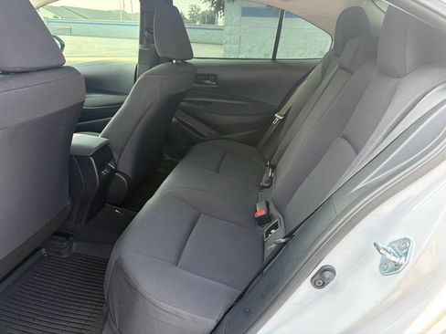 Used 2025 Toyota Corolla LE w/ LE Premium Package FWD image 18