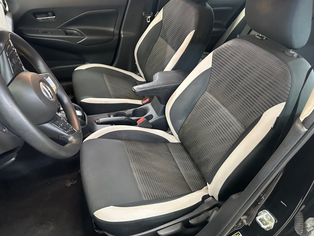Used 2020 Nissan Versa SV FWD image 5