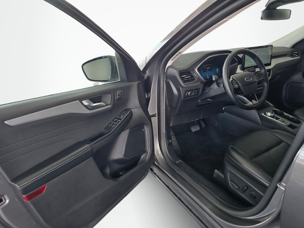 Used 2024 Ford Escape Platinum AWD/4WD image 31