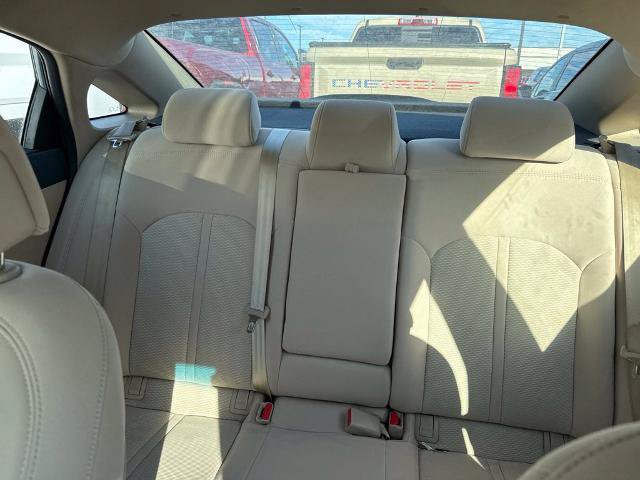 Used 2017 Hyundai Sonata SE FWD image 12