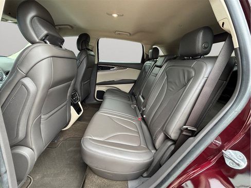 Used 2019 Lincoln Nautilus Select FWD image 40