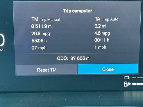 Certified 2024 Volvo XC60 T8 Plus AWD/4WD image 29