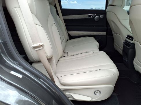 Certified 2026 Genesis GV80 2.5T Advanced AWD/4WD image 14