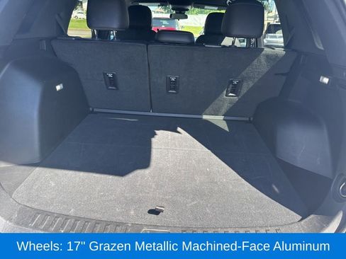 Used 2026 Chevrolet Equinox LT w/ Convenience Package II FWD image 10