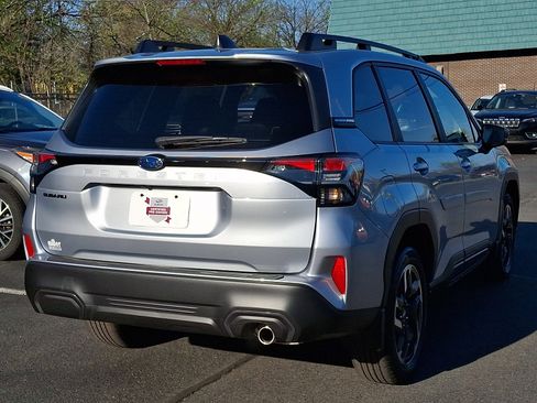 Certified 2025 Subaru Forester Limited image 6