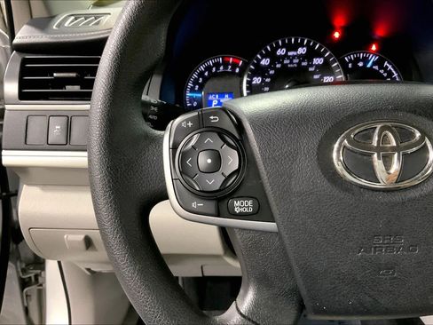 Used 2014 Toyota Camry LE FWD image 24