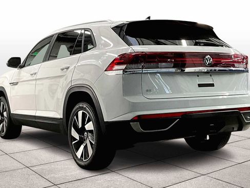Used 2024 Volkswagen Atlas Cross Sport SE image 15