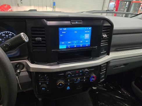 Used 2025 Ford F250 XLT AWD/4WD image 24