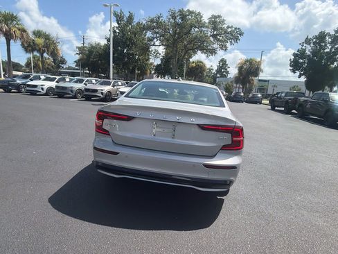 Used 2025 Volvo S60 B5 Core FWD image 16