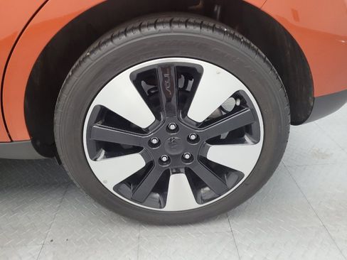 Used 2019 Kia Soul + FWD image 31