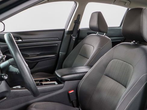 Used 2024 Nissan Altima 2.5 SV image 23