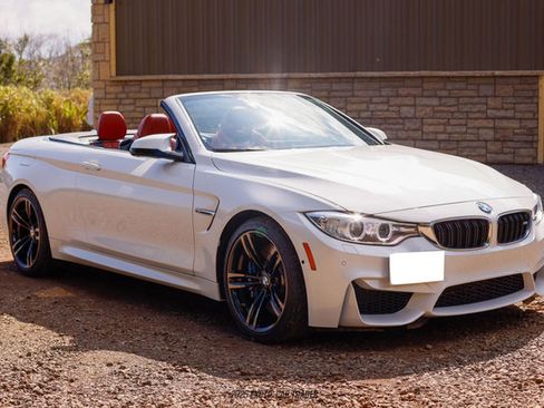 Used 2015 BMW M4 Convertible image 12