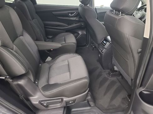Used 2025 Subaru Ascent Premium AWD/4WD image 17