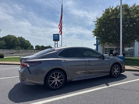 Used 2023 Toyota Camry SE w/ Convenience Package FWD image 5