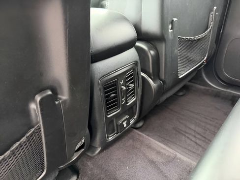 Used 2018 Jeep Grand Cherokee Altitude AWD/4WD image 29