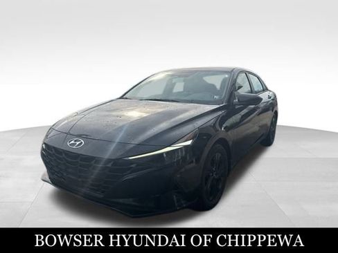 Used 2021 Hyundai Elantra SEL w/ Convenience Package image 1